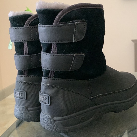 UGG Tamarind Waterproof Boots - Picture 10 of 11